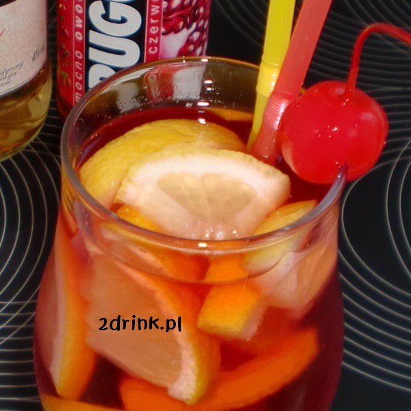 Drink z czerwonym Frugo