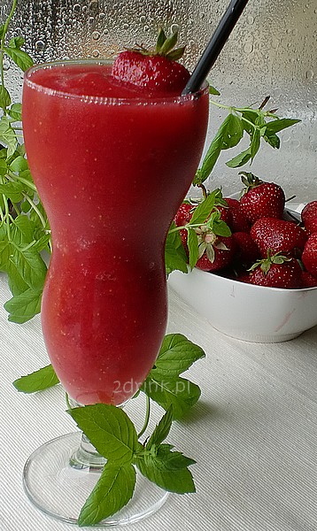 Frozen Strawberry Daiquiri2