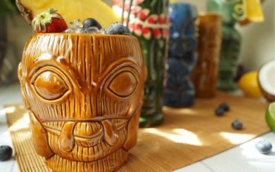 Tiki mugs (kubki tiki) – co to jest i skąd się wzięły? [HISTORIA, INSPIRACJE]