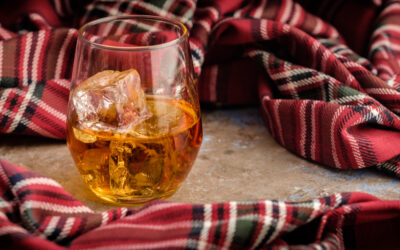 Szkocka whisky — historia, tradycja i prawdziwa królowa wśród destylatów